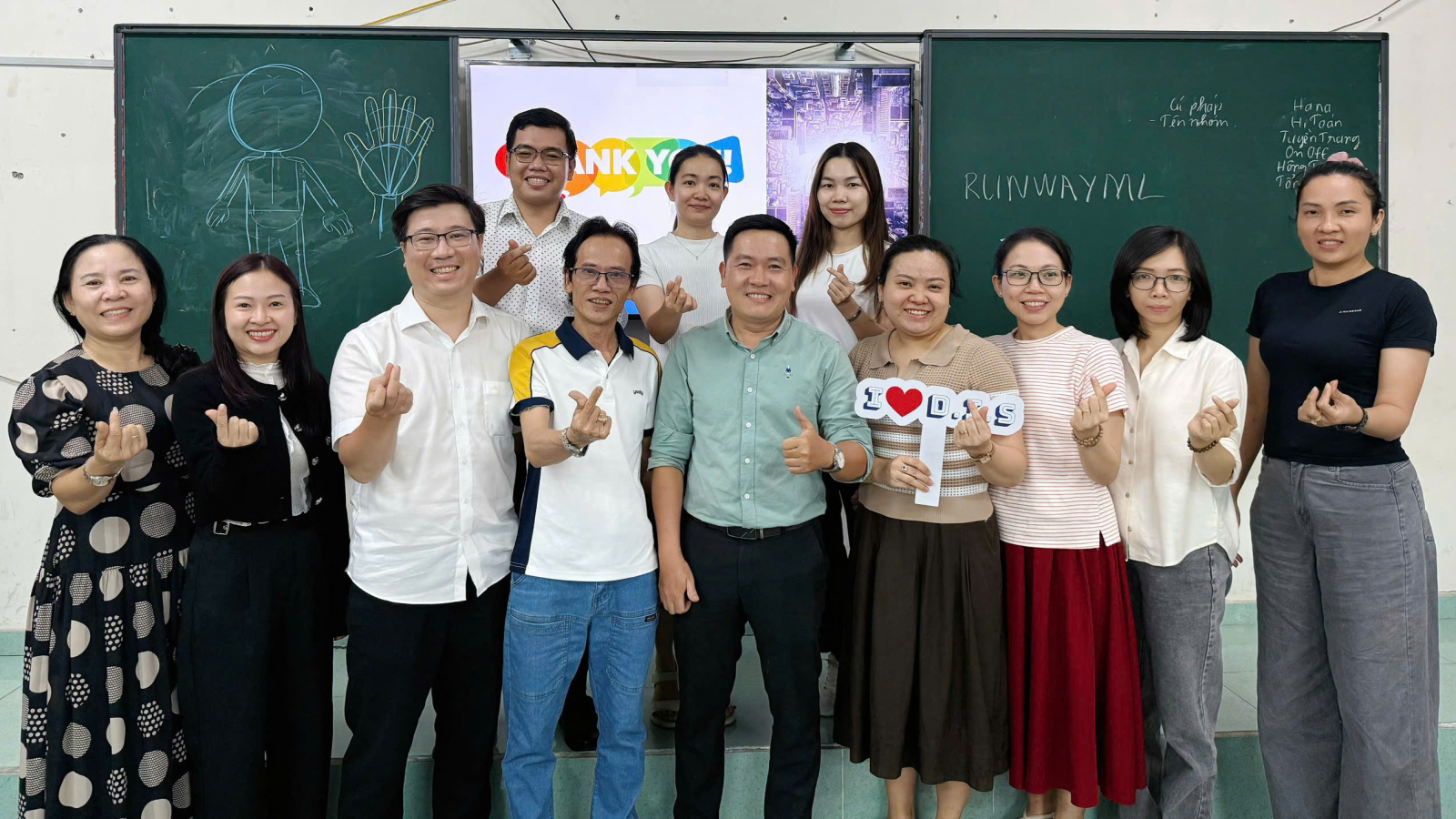 z7147011112195_12fb3396fc3918951e42cde9b895aa07